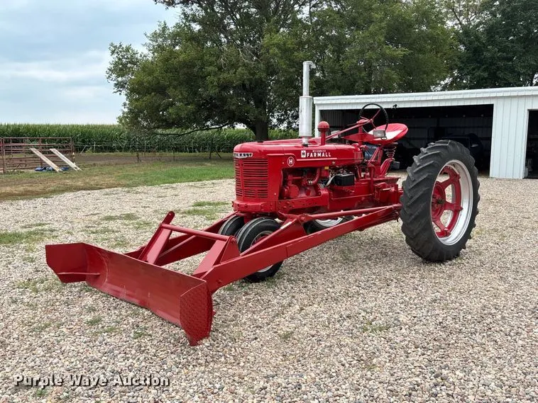 1946 McCormick Farmall H tractor