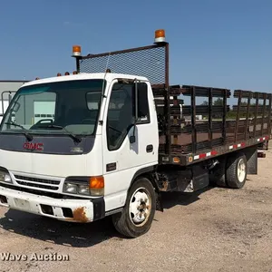 2002 GMC W5500 flatbed truck