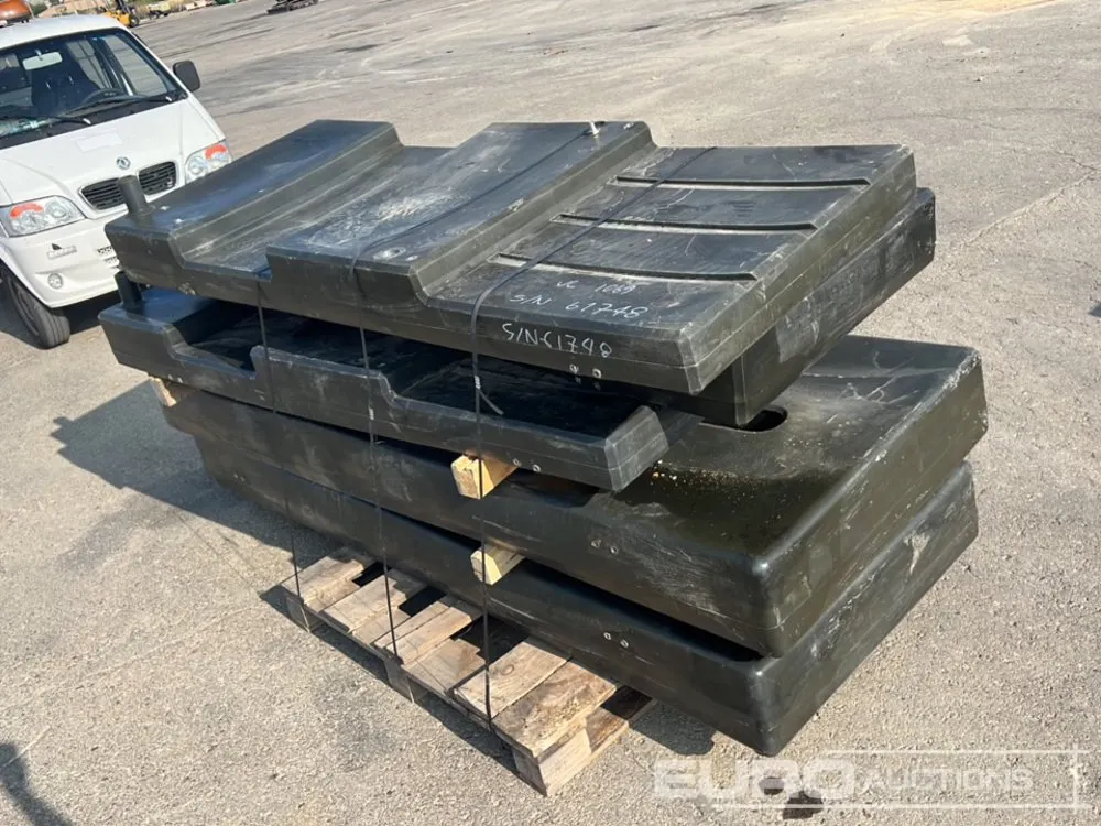 Flat Diesel Tanks (5 of) / Depósitos Diesel