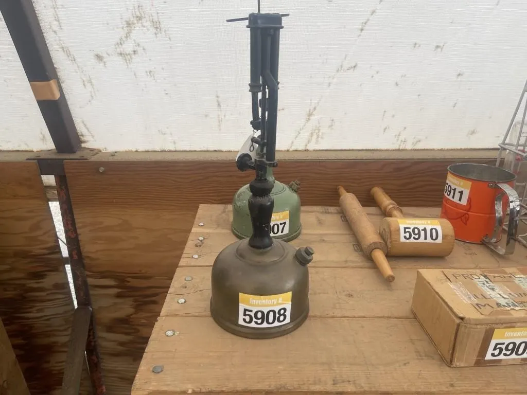 Coleman Kerosene Lamp