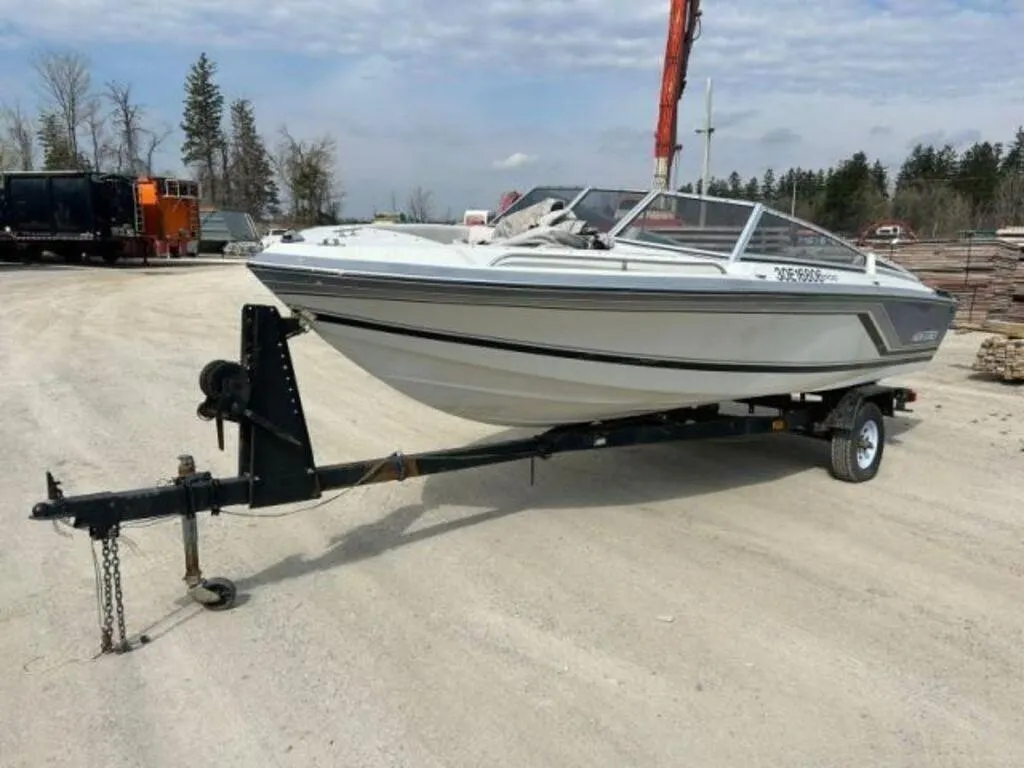 1989 Monterey 1900 19 Ft Bowrider RGFD0496E989