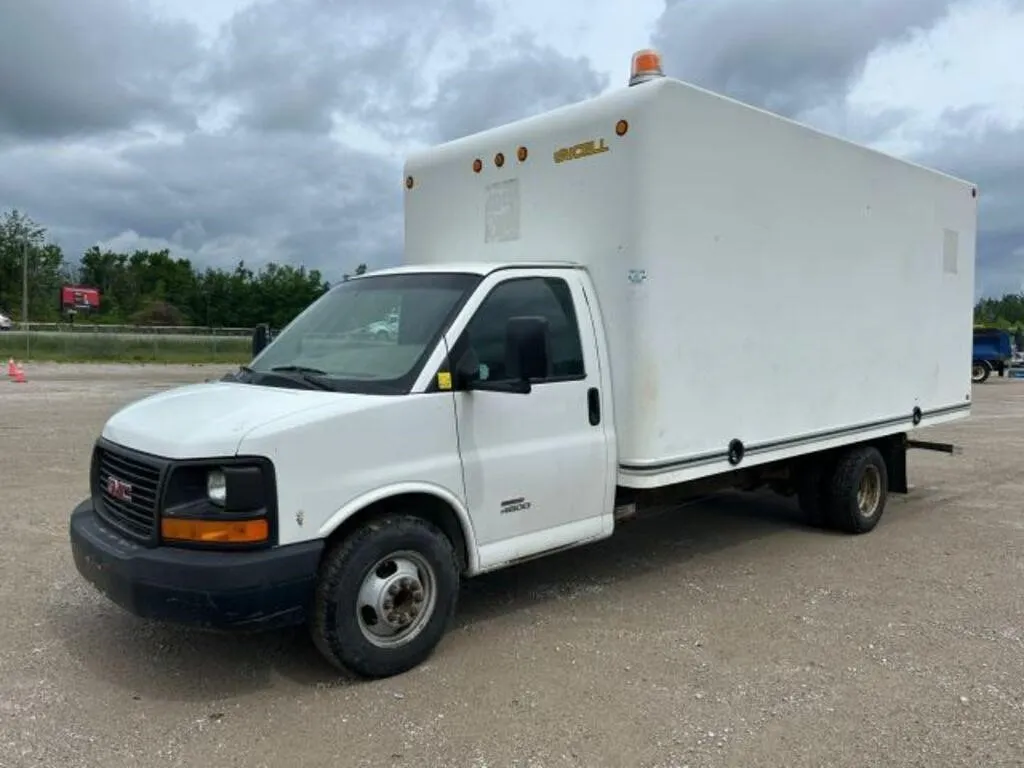 2014 GMC 4500 S/A Cube Van 1GD676CL8E1115764