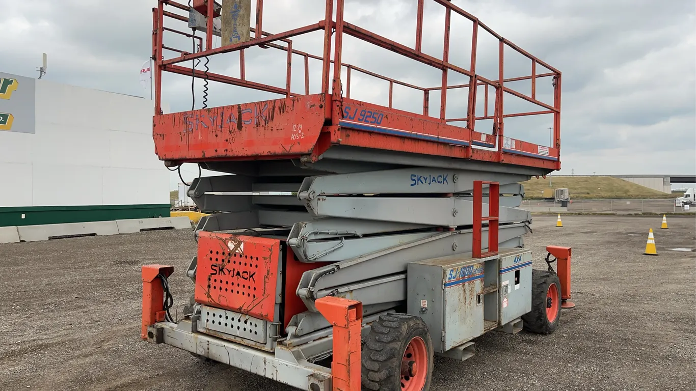1999 Skyjack SJ9250 1500 LBS 4x4 Scissor Lift