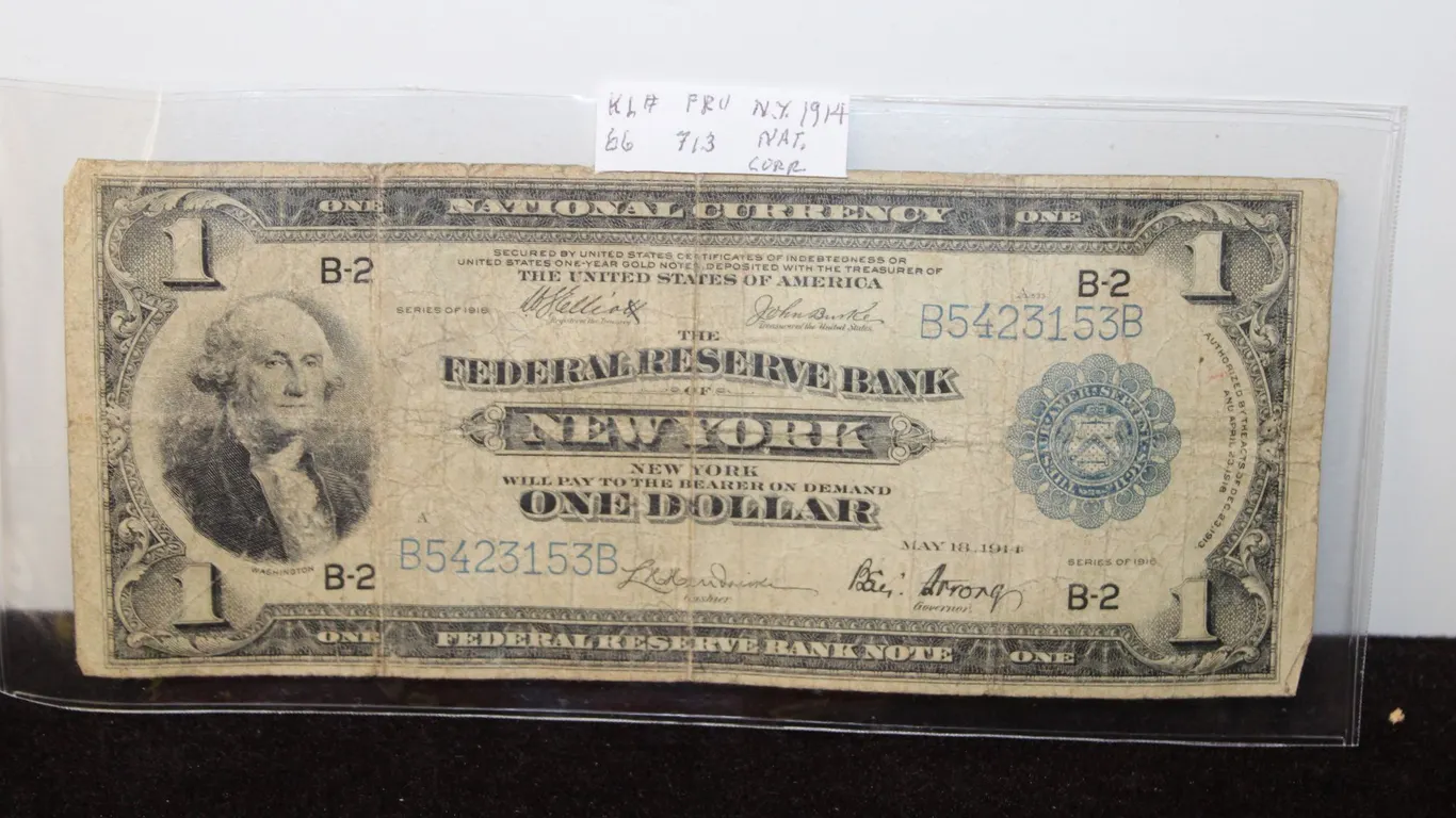 1914 U.S. Federal Reserve $1 Large Size National Bank Note