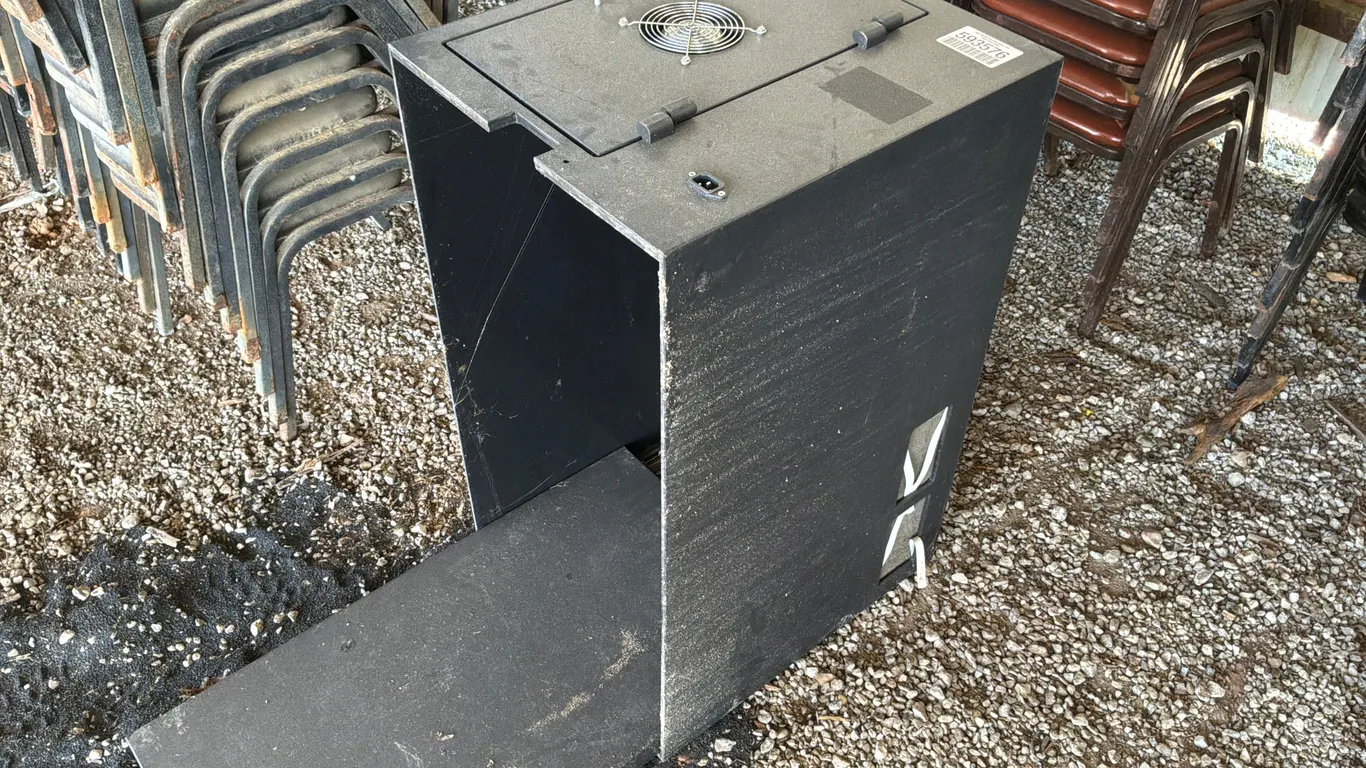 DUST FREE COMPUTER ENCLOSURE