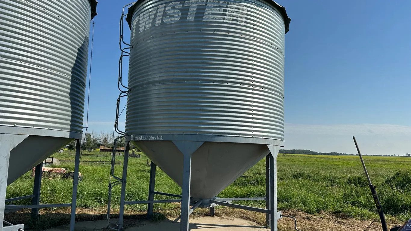Twister 3-Ring Hopper Bottom Grain Bin
