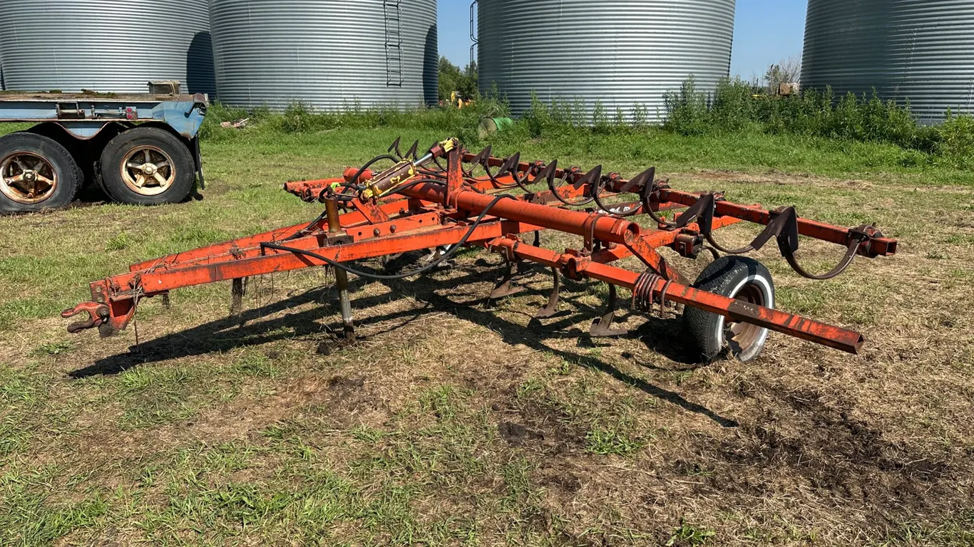 15.5' Allis-Chalmers Cultivator