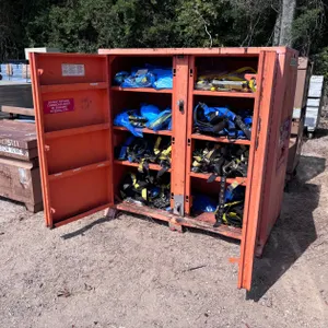JOBSITE TOOLBOX WITH SAFETY HARNESS AND LANYARDS