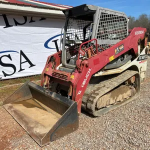 2016 Takeuchi TL10V-2 Tracked Skid Steer