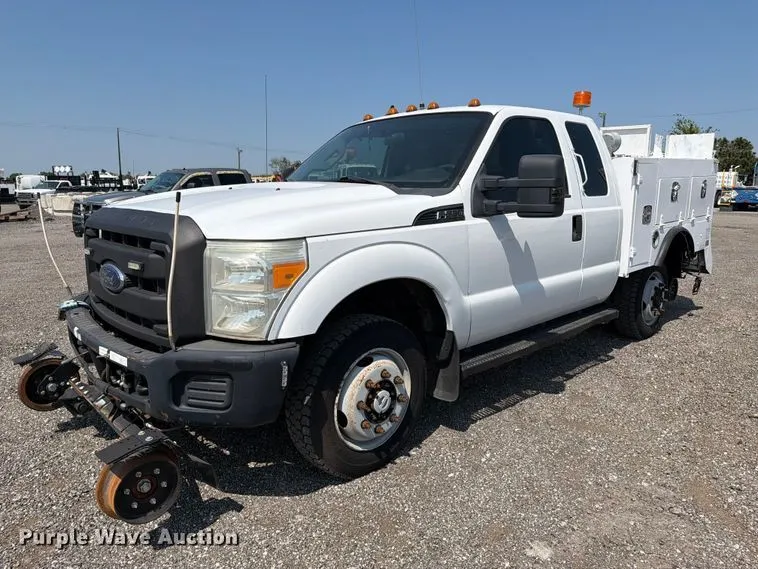 2014 Ford F250 Super Duty Ext. Cab utility bed pickup truck