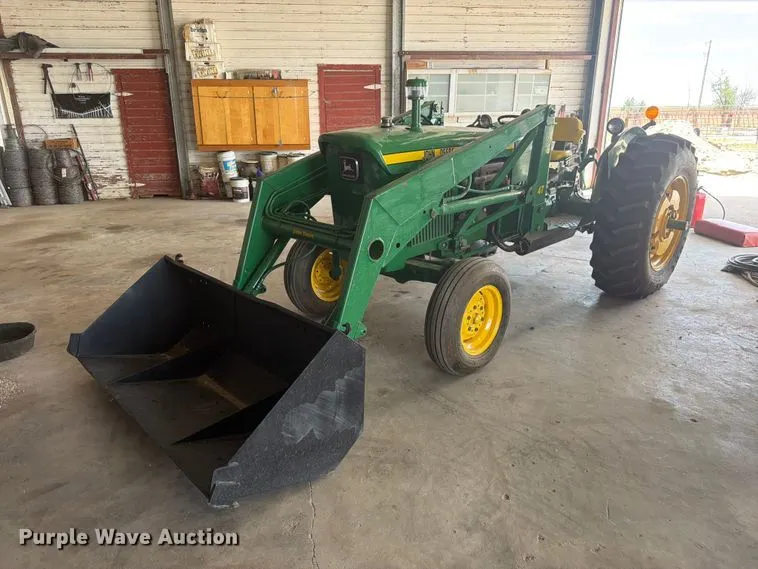 1966 John Deere 2020 tractor