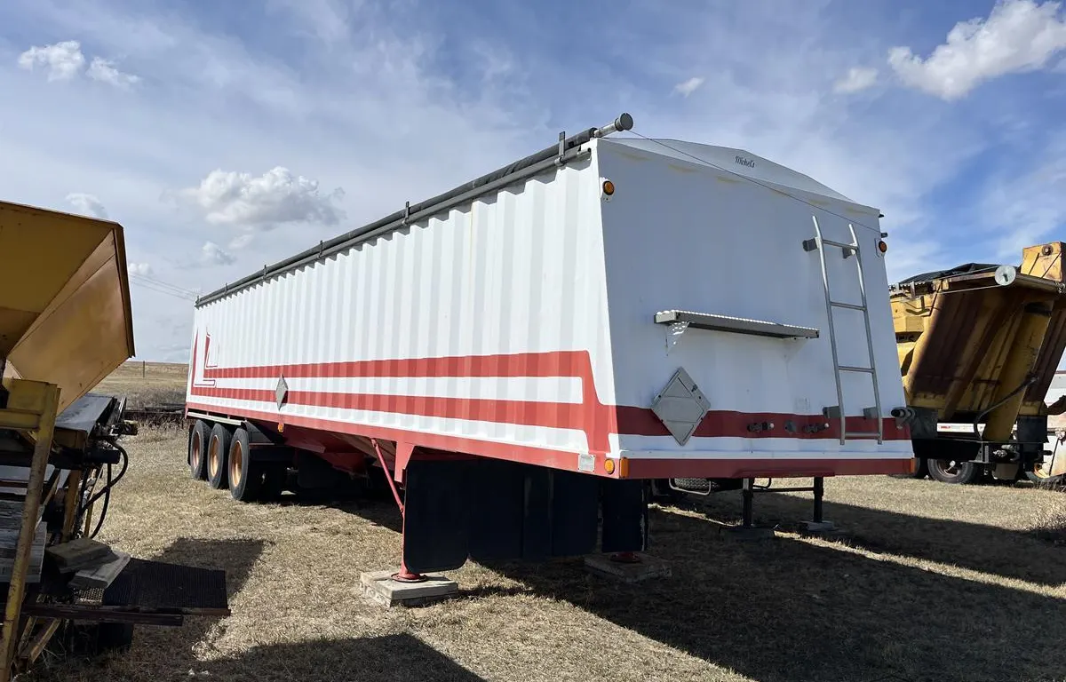 1996 Doepker Tri/A Grain Trailer