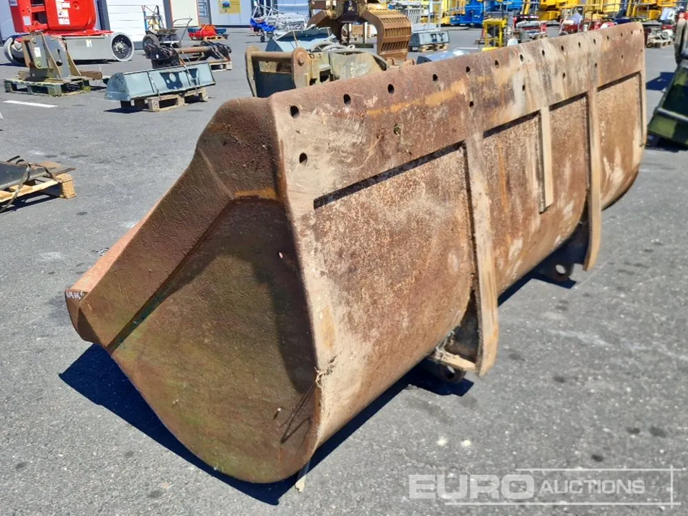 Front Loading Bucket to suit Wheeled Loader
