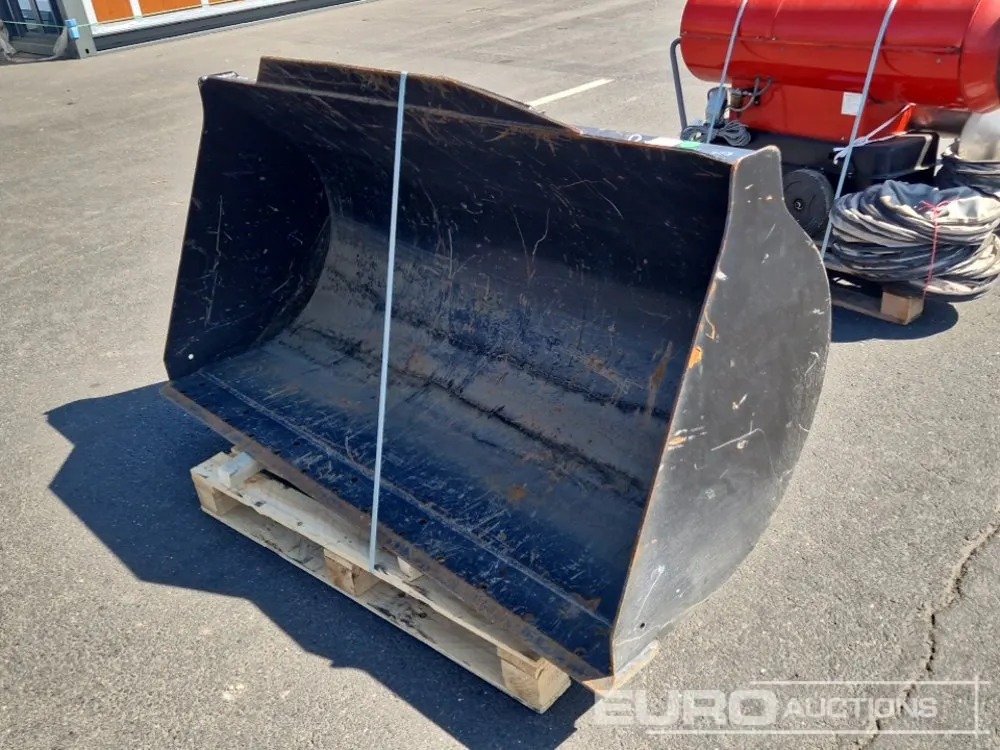 68" Front Loading Bucket to suit Wheeled Loader