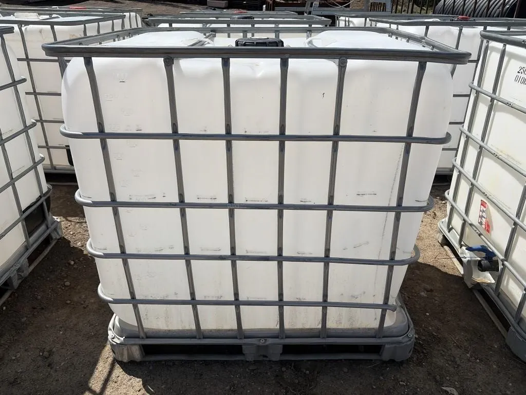 1000 Liter Caged Tote - Needs Cleaning