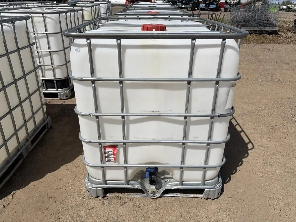 1000 Liter Caged Tote - Needs Cleaning