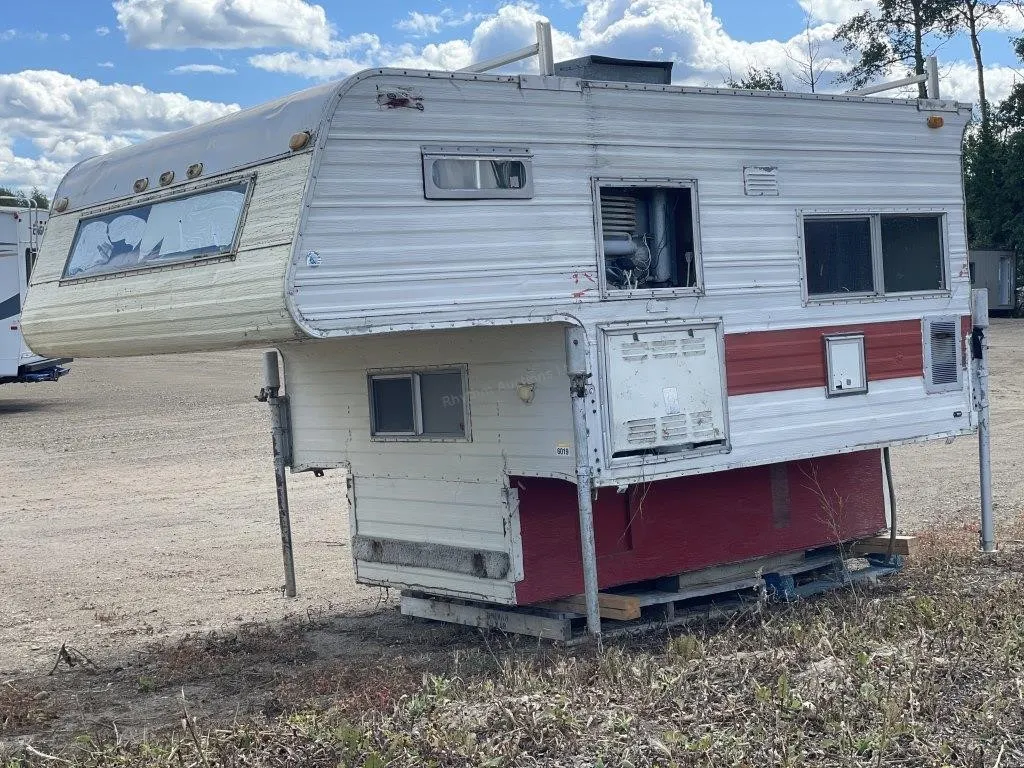 Camper - 8 Ft