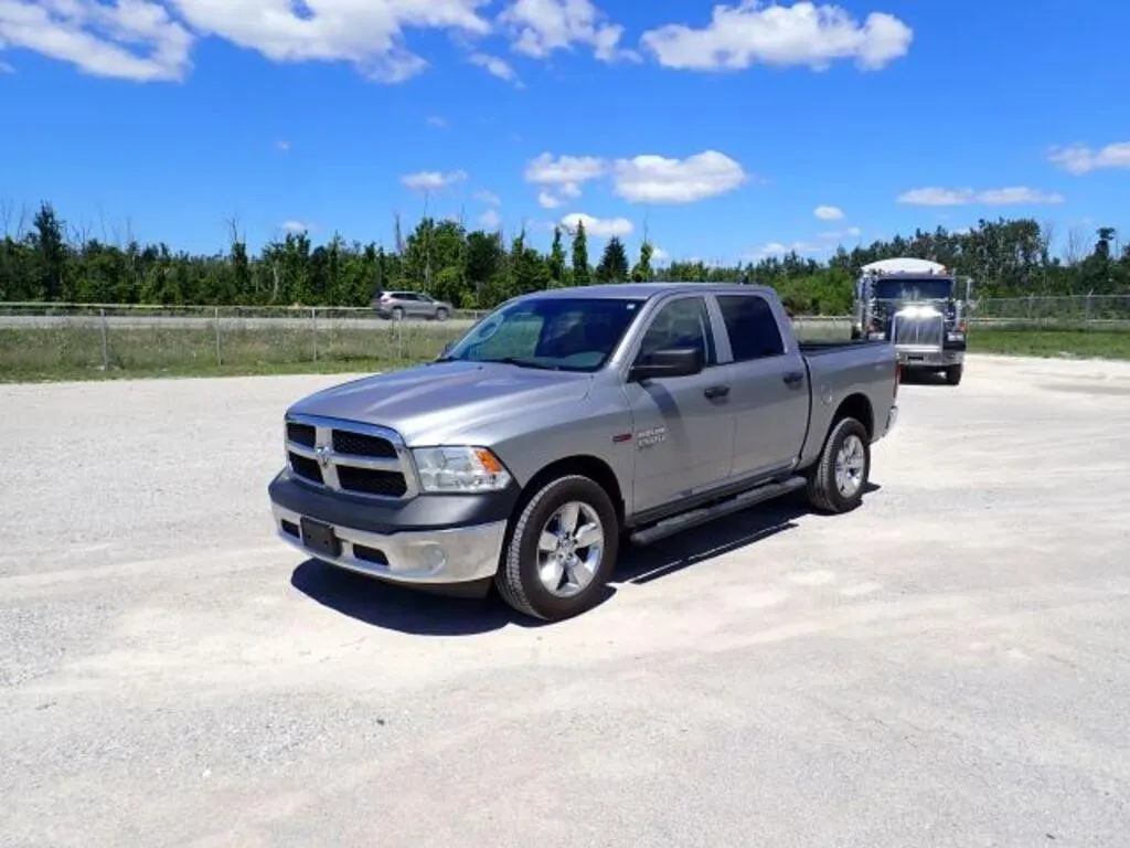 2019 Ram 1500 Extended Cab 4x4 Pickup Truck 1C6RR7