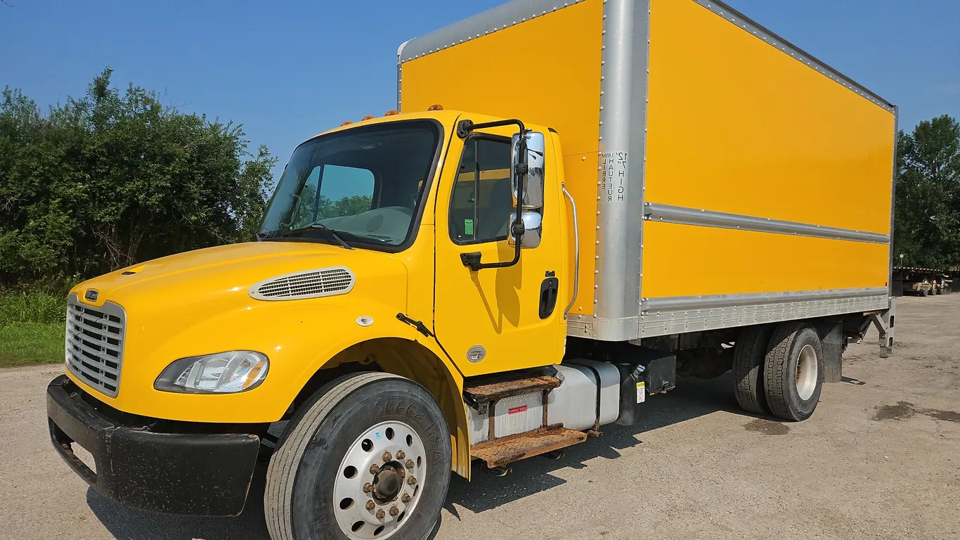 2015 Freightliner M2 106 S/A Van Body Truck