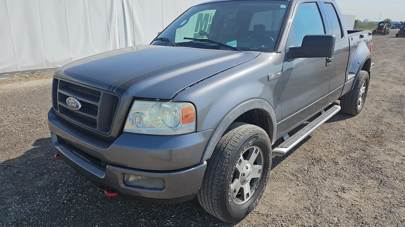 2004 Ford F-150 4dr SuperCab FX4 4WD Flareside 6.5 ft. SB