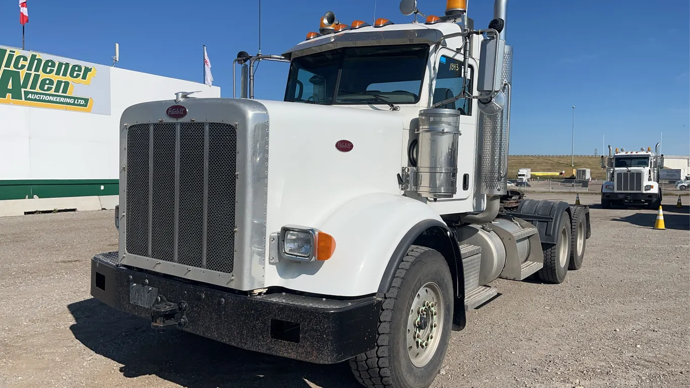 2019 Peterbilt 367 T/A Wet Kit Day Cab Tractor