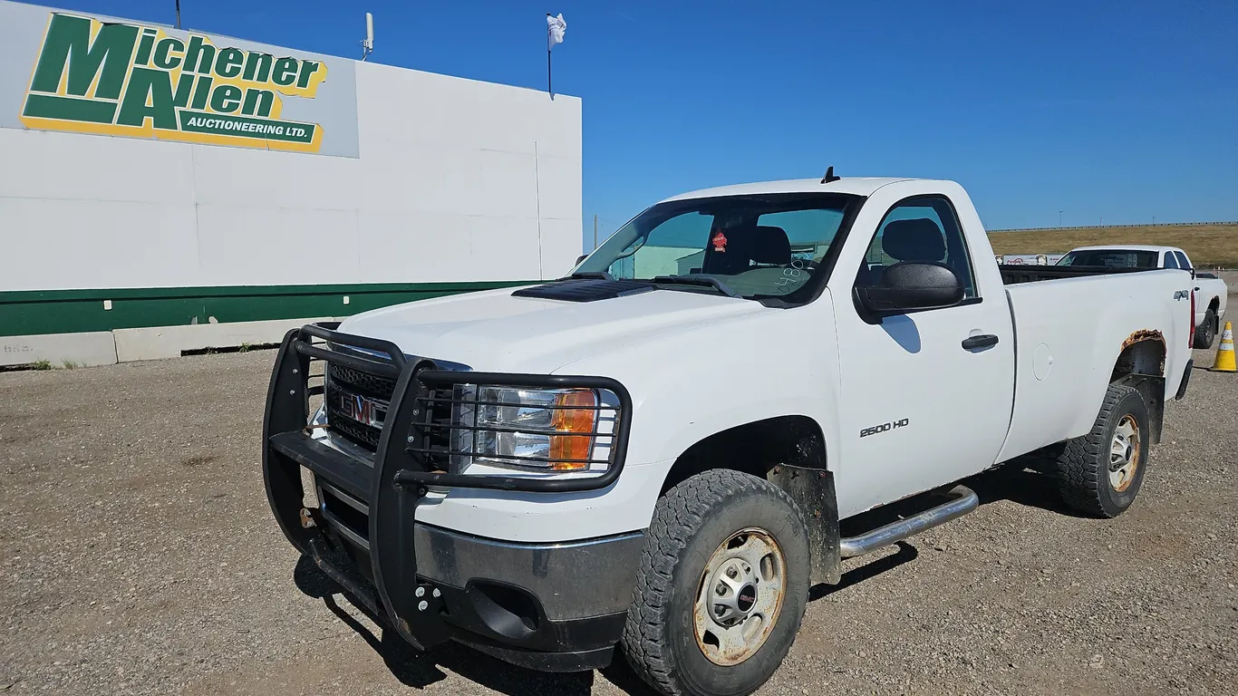 2012 GMC Sierra 2500HD 4x4 2dr Regular Cab V8