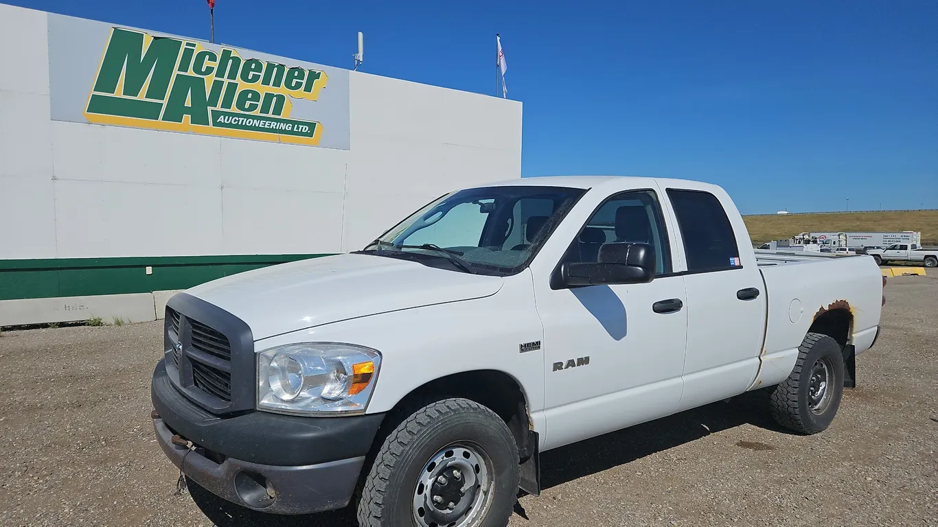 2008 Dodge Ram 1500 ST 4dr Quad Cab 4WD SB