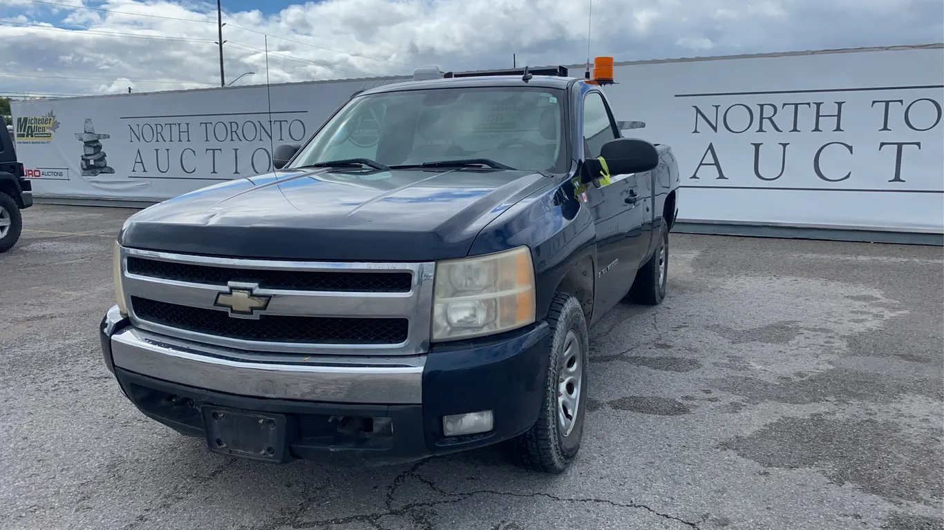 Non-Operable 2007 Chevrolet Silverado 1500 LT1 2dr Regular Cab 4WD 8 ft. LB 4x4