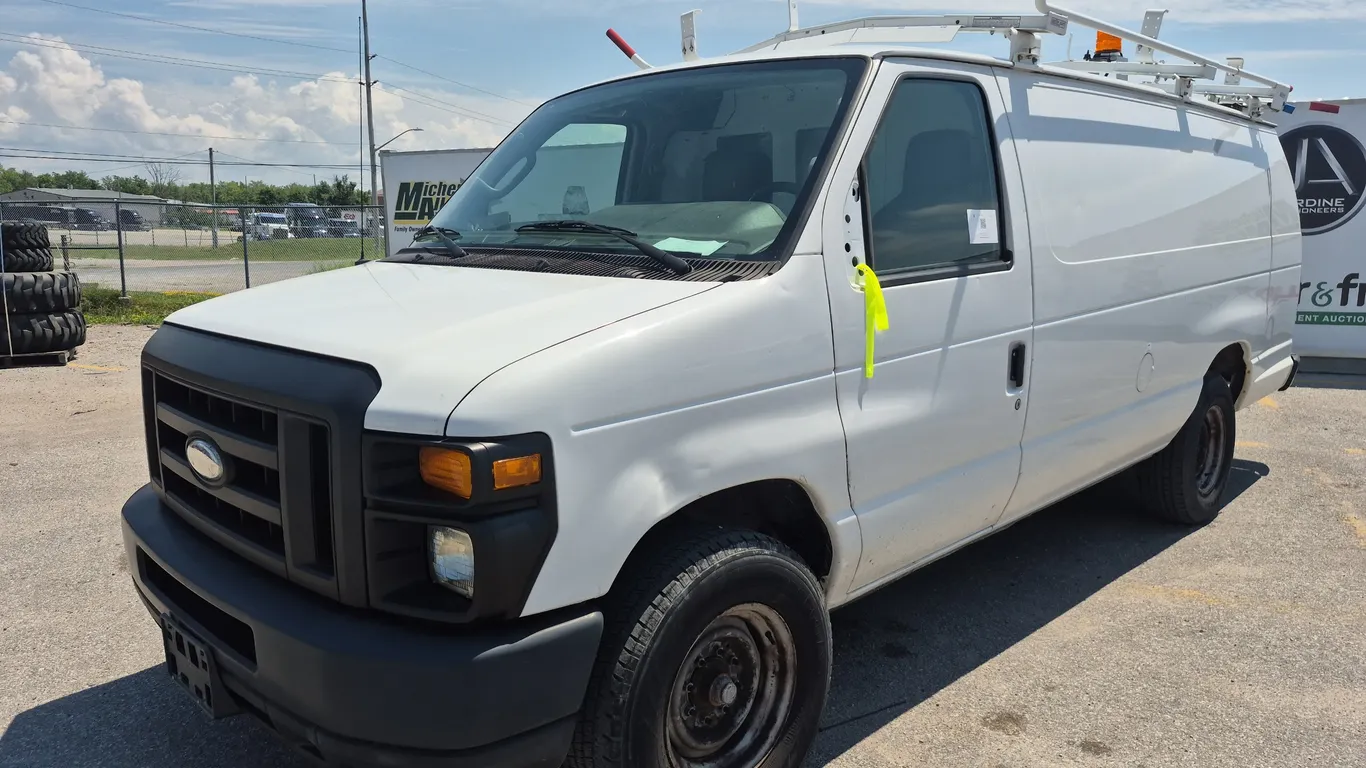 Non-Operable 2014 Ford E-Series Cargo Van