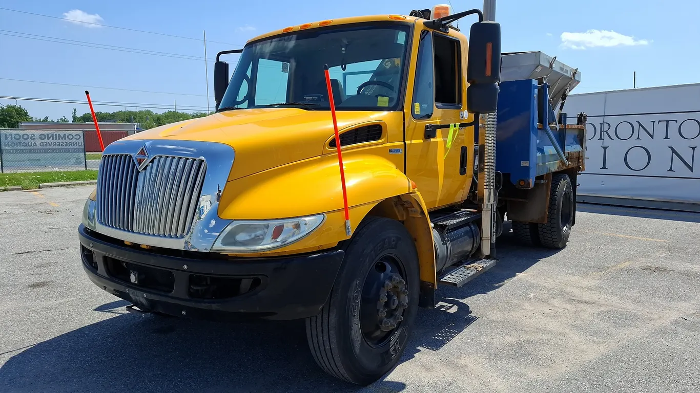 2011 International DuraStar 4300 S/A Sander Dump Truck