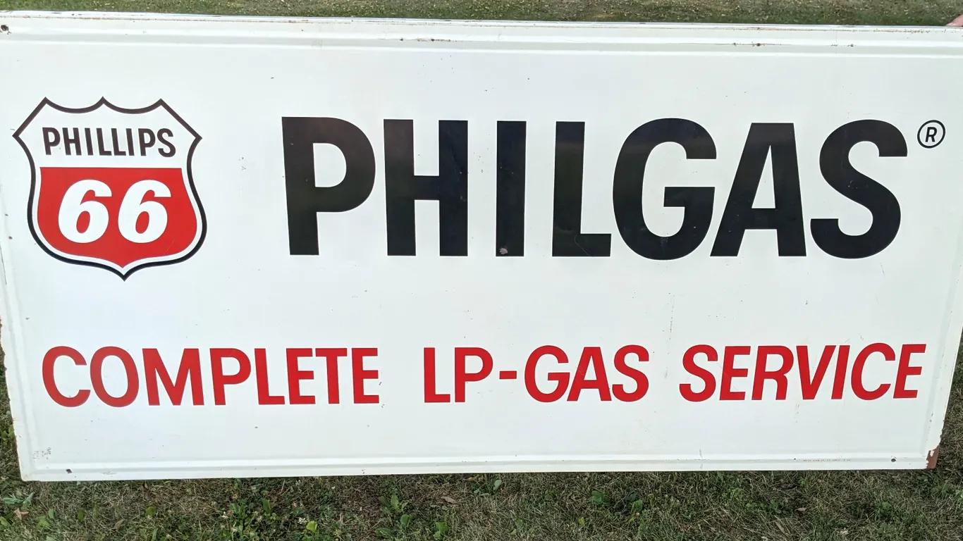 TIN SIGN PHILLIPS 66 PHILGAS COMPLETE LP GAS SERVICE