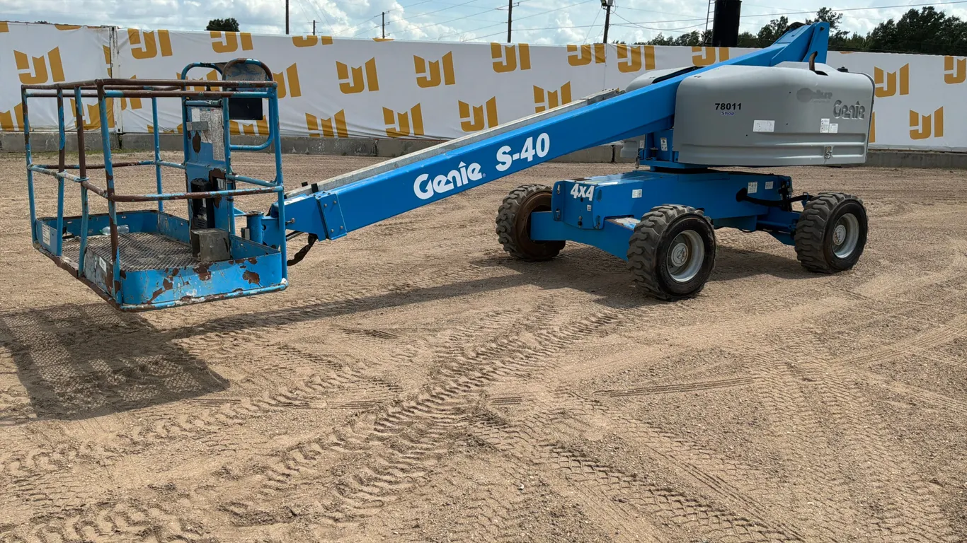 2015 GENIE S-40 4X4 TELESCOPIC BOOM LIFT SN: S4015-21110