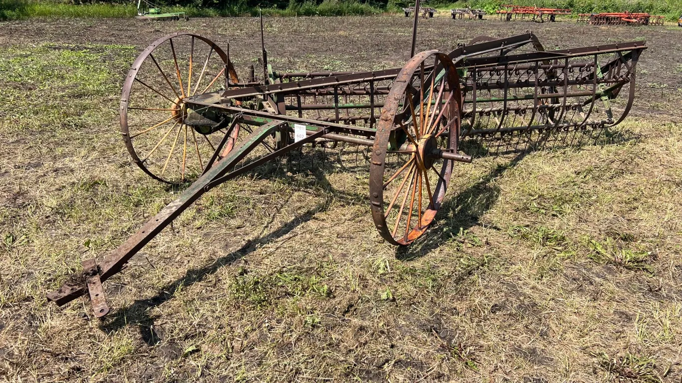 John Deere Side Delivery Rake