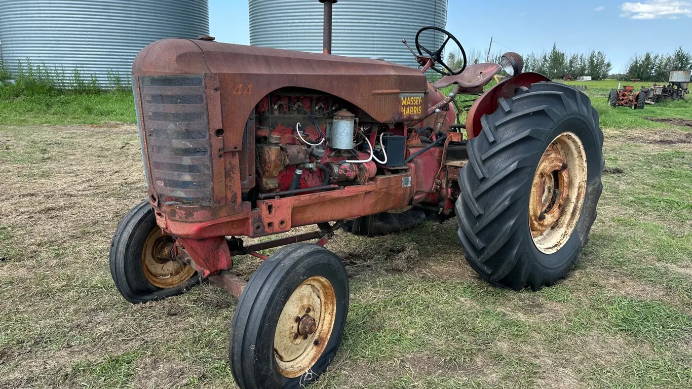 Massey-Harris 44G1SH 2WD Tractor