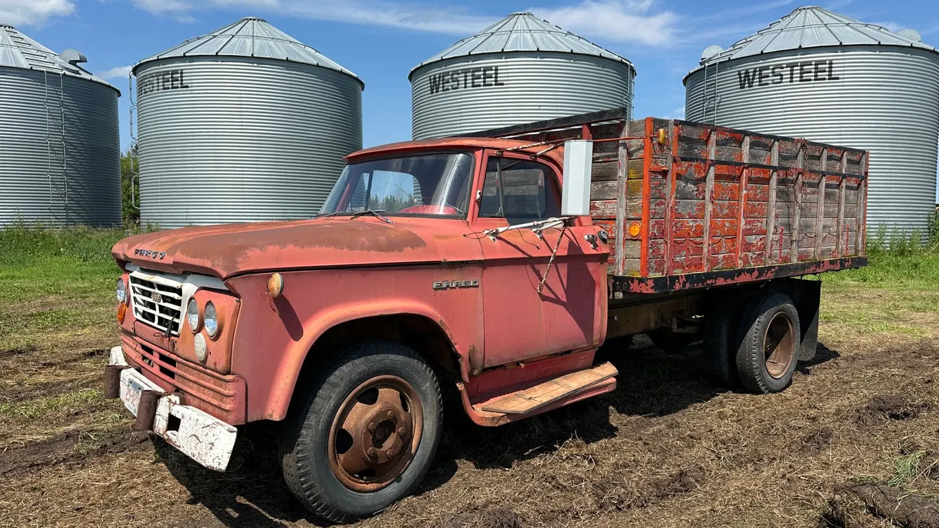 Chrysler Fargo 400 S/A Grain Truck
