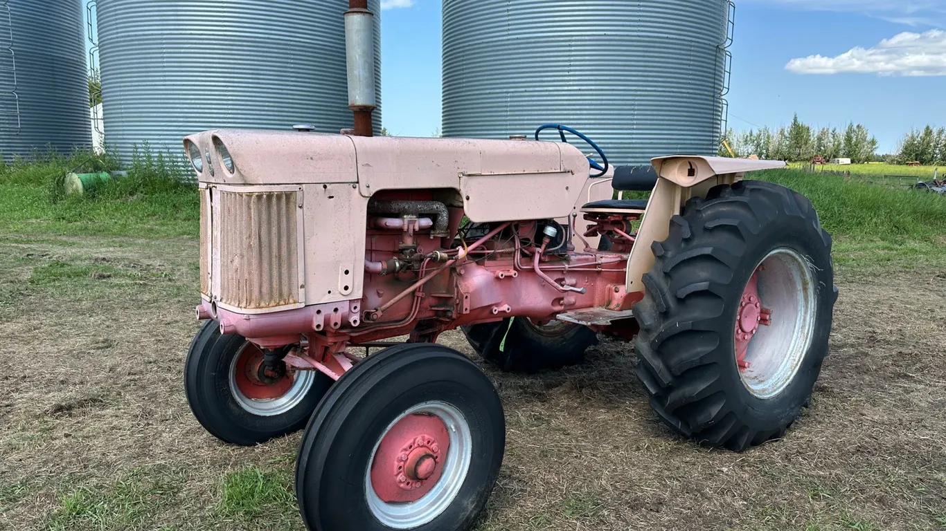 Case 642C-H 2WD Tractor