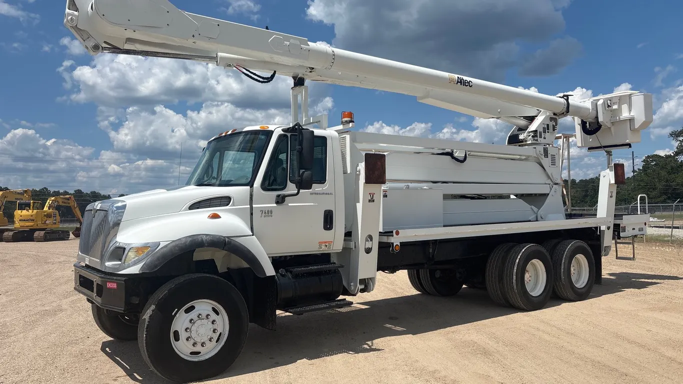 2006 INTERNATIONAL 7400