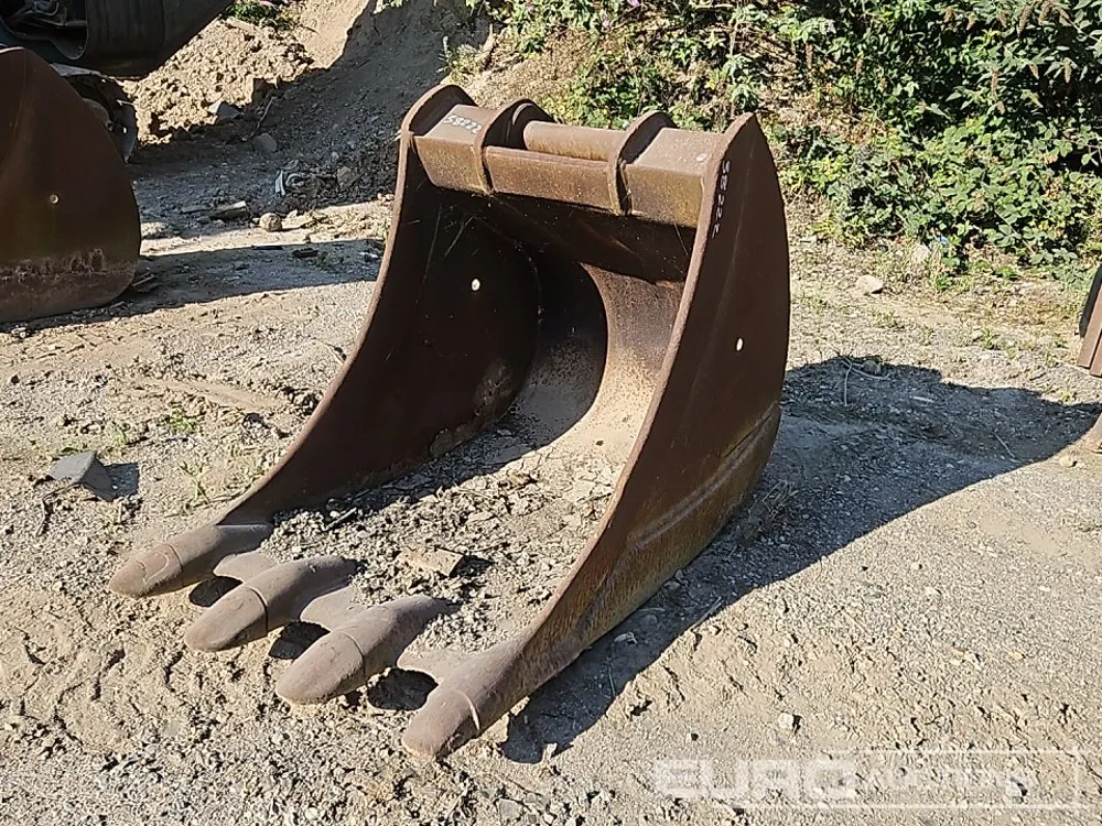 34" Scoop Bucket 80mm Pin to suit 20 Ton Excavator