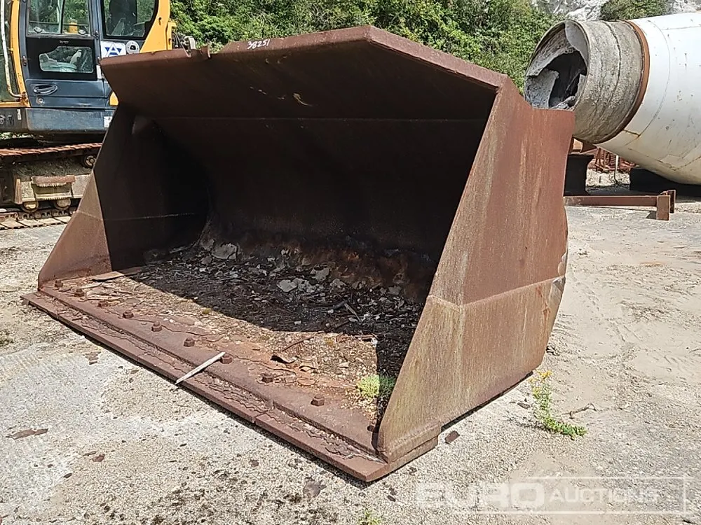 120" Loading Bucket to suit Wheeled Loader