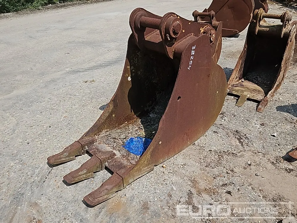 24" Digging Bucket 65mm Pin to suit 13 Ton Excavator