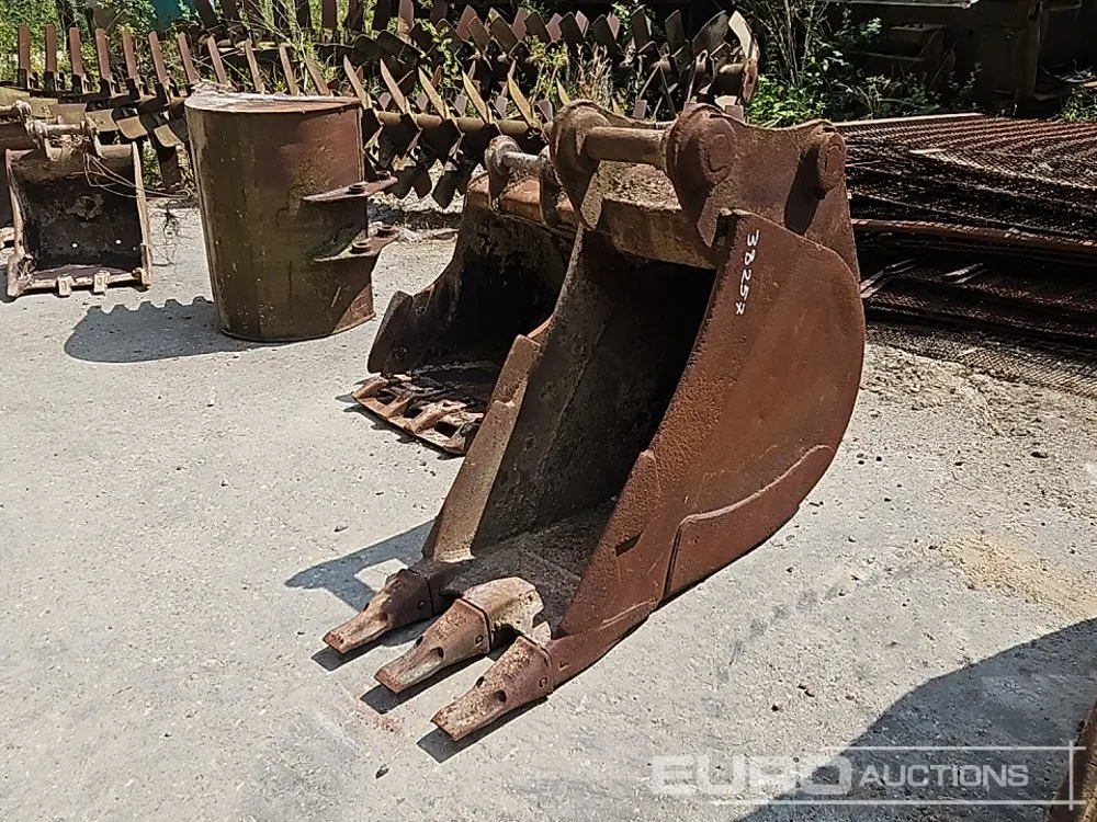 18" Digging Bucket 65mm Pin to suit 13 Ton Excavator