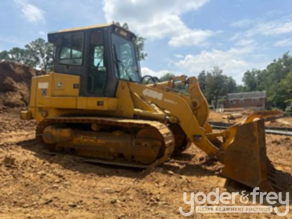 John Deere 665C