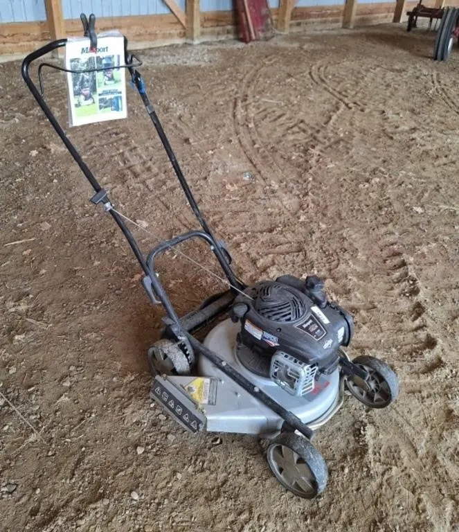 Masport gas push mower. 17" deck