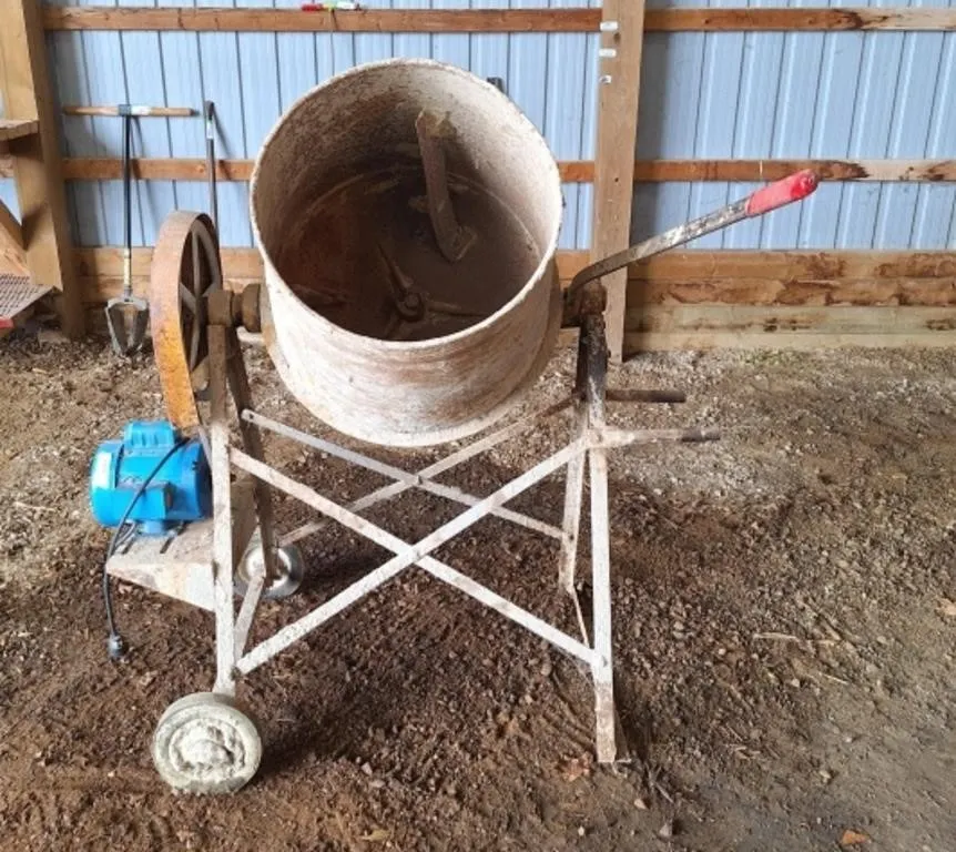 Cement Mixer. Electric Motor. Works. 18" opening
