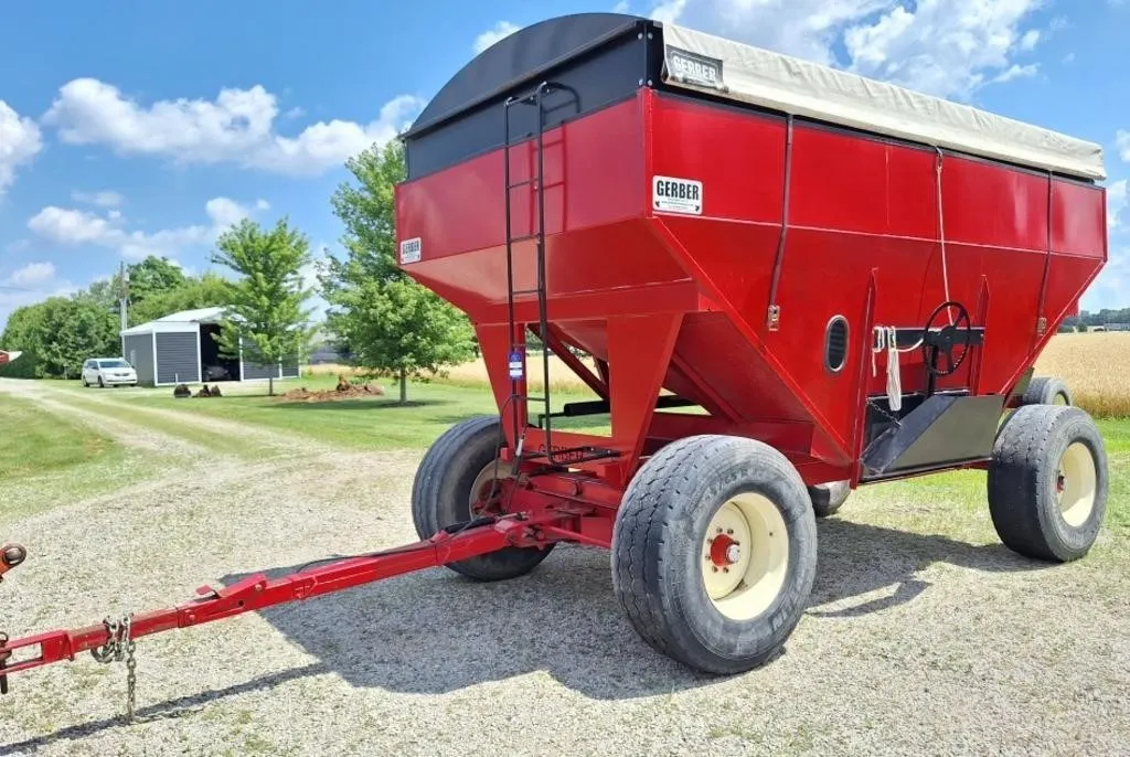 Gerber 500 bu Wagon on Horst 20 ton