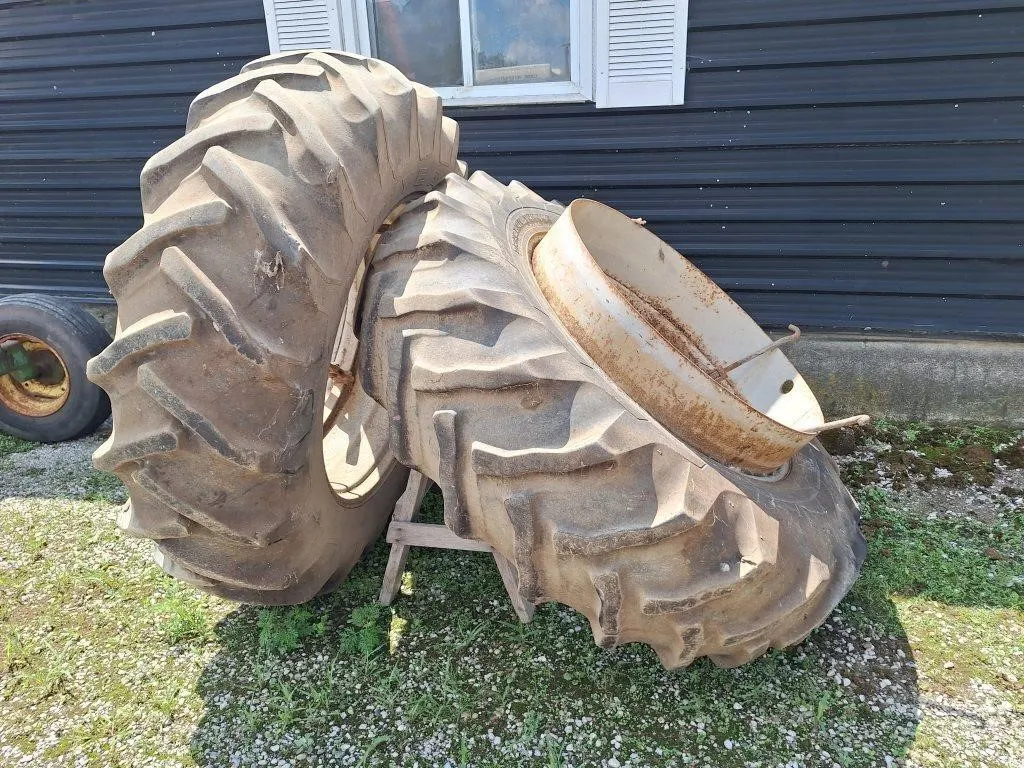 Goodyear 18.4-38 T-rail snap on duals