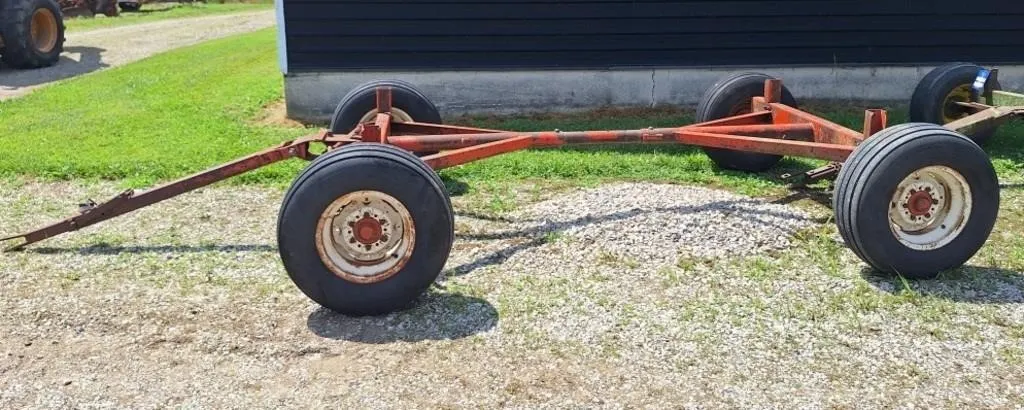 Horst wagon running gear with 11L-15 tires