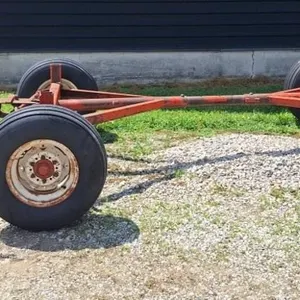 Horst wagon running gear with 11L-15 tires