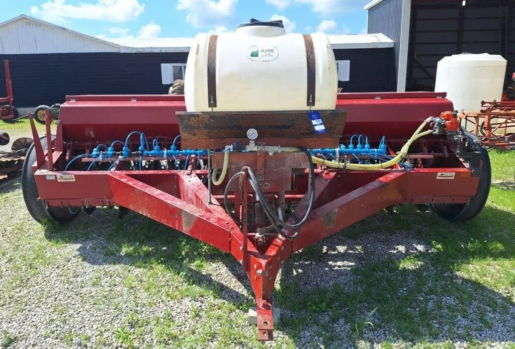 Case International 5100 21 run Grain Drill with