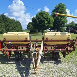 International 56 4 row corn planter with